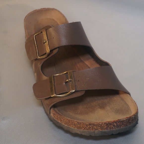 Sandles - Picture 3 of 4